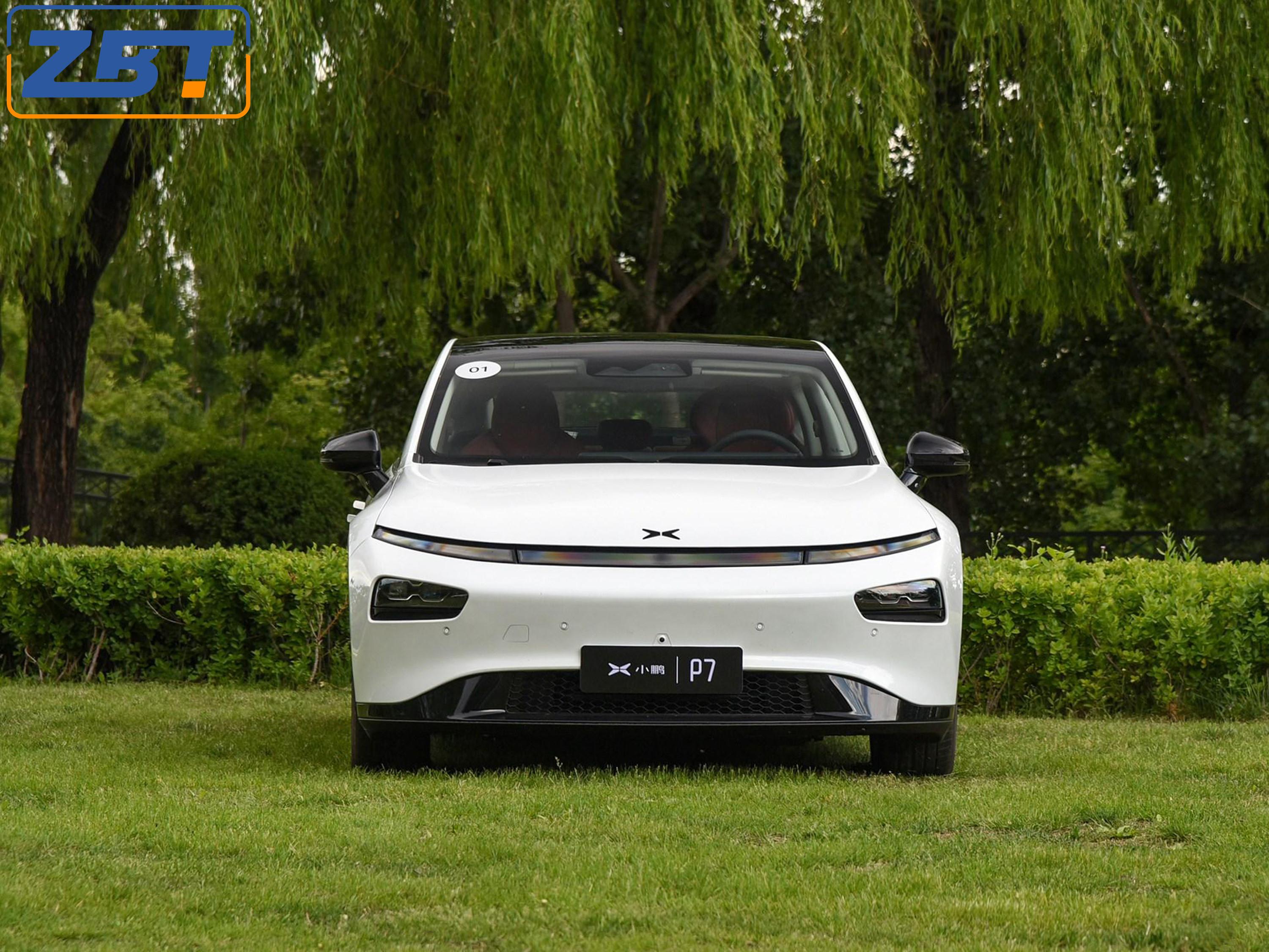 LHD Xpeng P7 Super Sport Ev Coupe Fastback Electric Intelligent Sedan 4x2 4x4 Autos Car with Panoramic Skylight